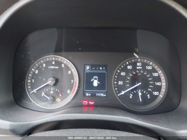 KM8J23A40JU700012 Hyundai TUCSON SE