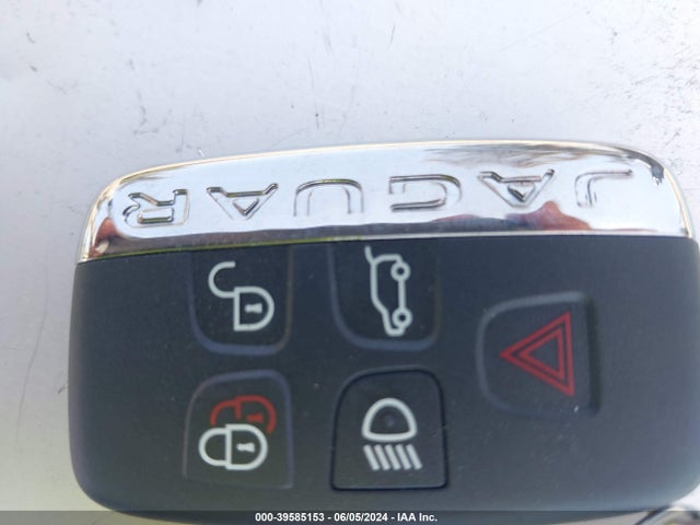 2020 JAGUAR F-PACE SADCJ2FX0LA662240 Photo 10