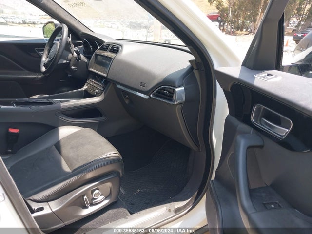 2020 JAGUAR F-PACE SADCJ2FX0LA662240 Photo 4