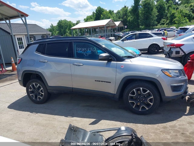 3C4NJDDB1KT800012 Jeep Compass Trailhawk 4x4