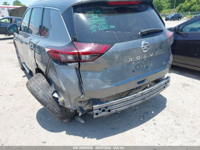 5N1AT3CA8MC699458 Nissan Rogue Sl Fwd