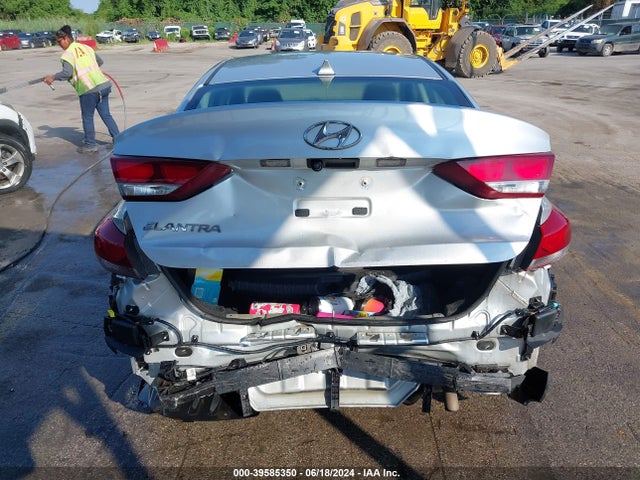 Hyundai Elantra Value Edition 2018 5NPD84LF2JH320460 Image 17