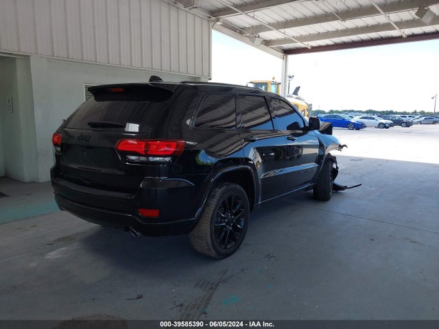 1C4RJEAG9JC391999 Jeep Grand Cherokee Altitude 4x2
