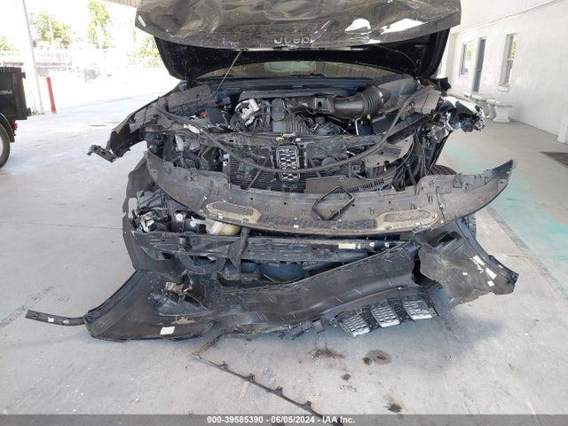 1C4RJEAG9JC391999 Jeep Grand Cherokee Altitude 4x2