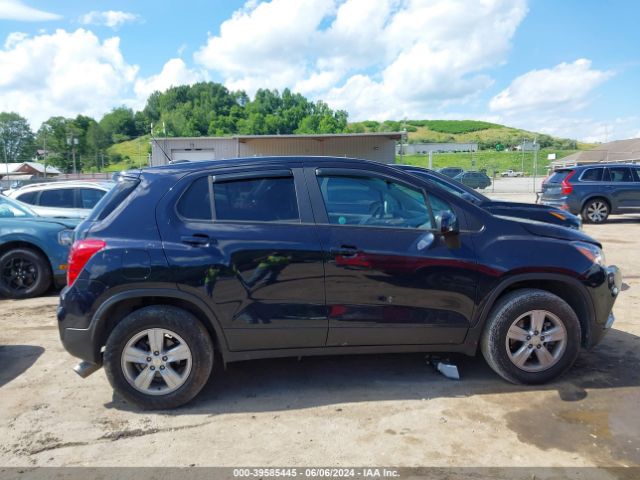 KL7CJNSM9MB373715 Chevrolet Trax Awd Ls