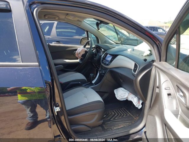 KL7CJNSM9MB373715 Chevrolet Trax Awd Ls