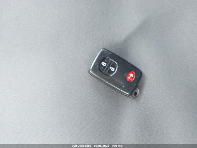 Toyota Prius Two 2014 JTDKN3DU6E0361751 Image 11