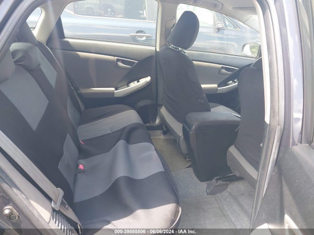 Toyota Prius Two 2014 JTDKN3DU6E0361751 Image 8