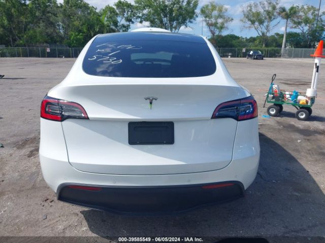 5YJYGDED0MF105730 Tesla Model Y Standard Range Rear-wheel Drive