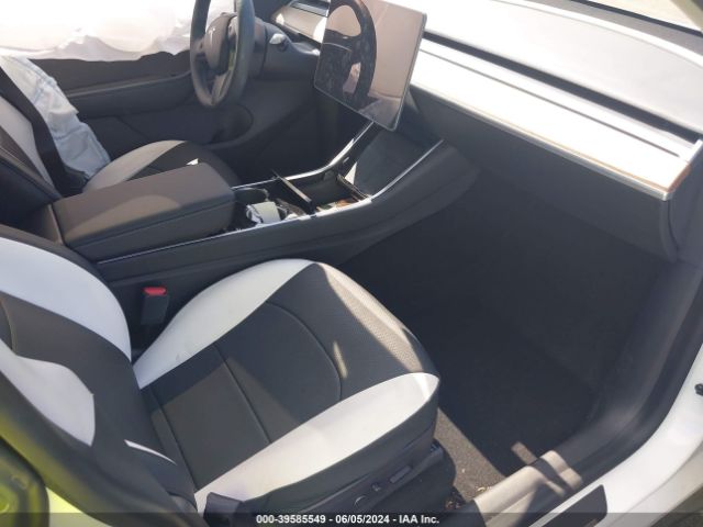 5YJYGDED0MF105730 Tesla Model Y Standard Range Rear-wheel Drive