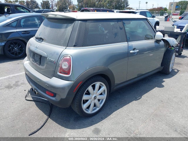 2008 MINI COOPER S WMWMF73548TV36294 Photo 3