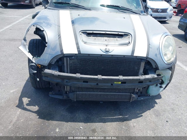 2008 MINI COOPER S WMWMF73548TV36294 Photo 5