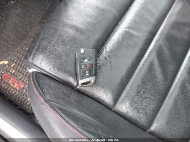 3VW4T7AU7FM024317 Volkswagen Golf Gti 2.0t Autobahn 4-door