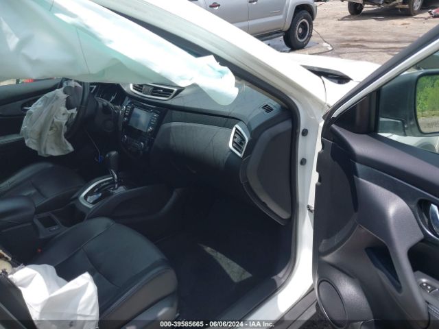 5N1AT2MT8FC881254 Nissan Rogue Sl