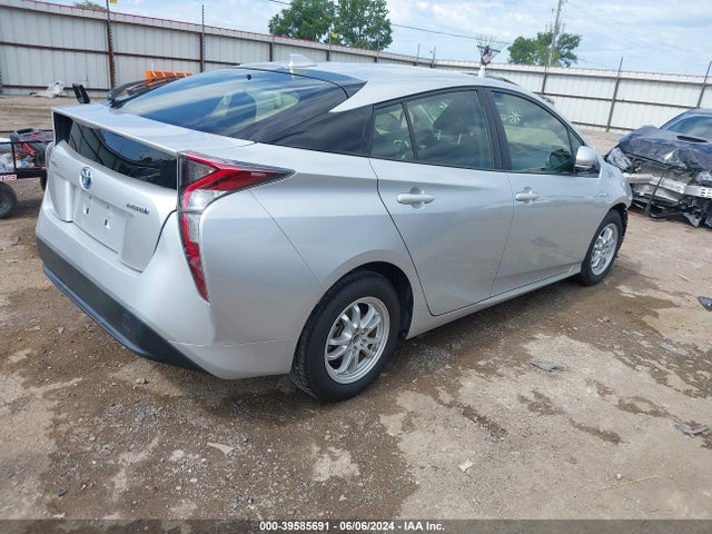 Toyota Prius Three 2016 JTDKARFU8G3011745 Image 4
