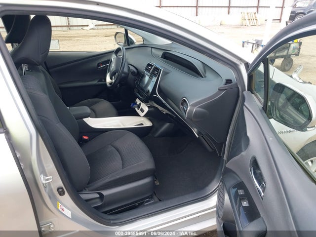 Toyota Prius Three 2016 JTDKARFU8G3011745 Image 5
