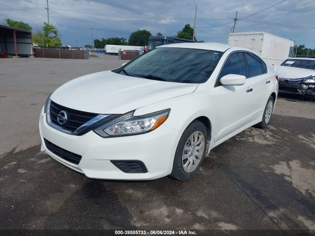Nissan Altima 2.5 S 2018 1N4AL3APXJC220986 Image 2