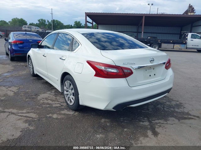Nissan Altima 2.5 S 2018 1N4AL3APXJC220986 Image 3