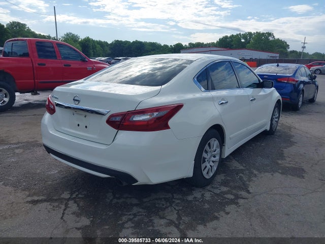 Nissan Altima 2.5 S 2018 1N4AL3APXJC220986 Image 4