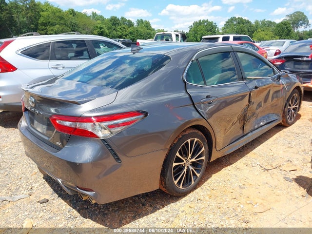 Toyota CAMRY SE 2018 4T1B11HK8JU543734 Image 4