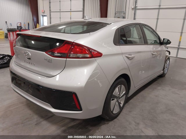 2017 HYUNDAI IONIQ HYBRID KMHC65LC4HU030780 Photo 3