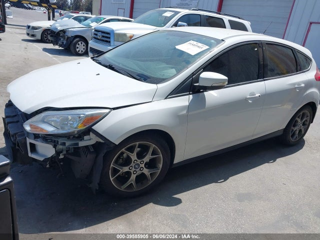 Ford FOCUS SE 2014 1FADP3K20EL325465 Image 2