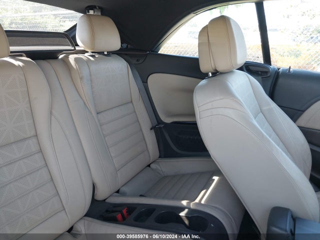 W04WT3N57GG116928 Buick Cascada Premium