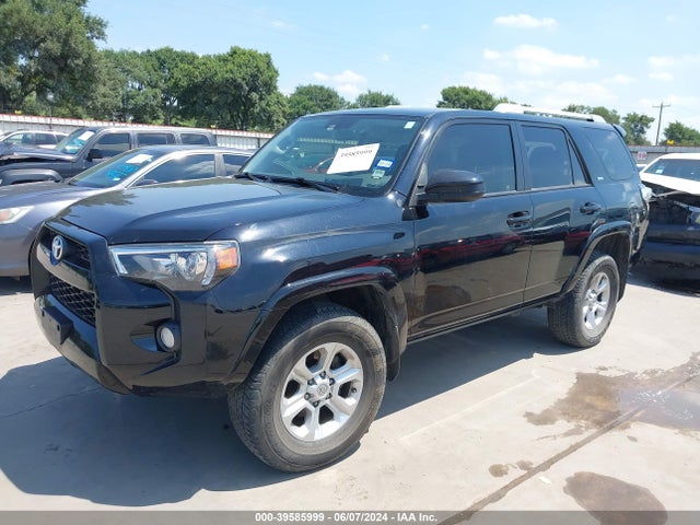 Toyota 4RUNNER SR5 2018 JTEBU5JR6J5607799 Image 2
