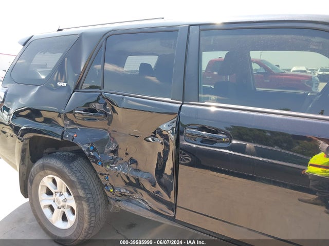 Toyota 4RUNNER SR5 2018 JTEBU5JR6J5607799 Image 6