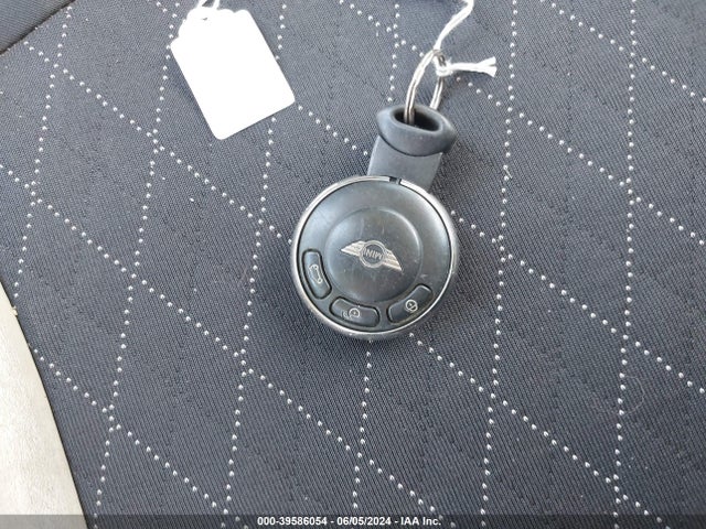 2012 MINI COOPER WMWSU3C53CT540772 Photo 10