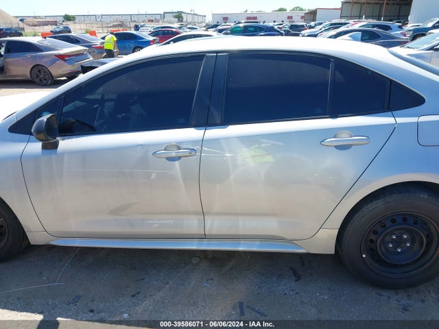 Toyota COROLLA LE 2022 5YFEPMAE5NP316509 Image 13