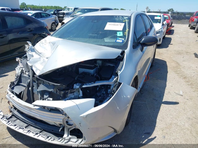 Toyota COROLLA LE 2022 5YFEPMAE5NP316509 Image 2