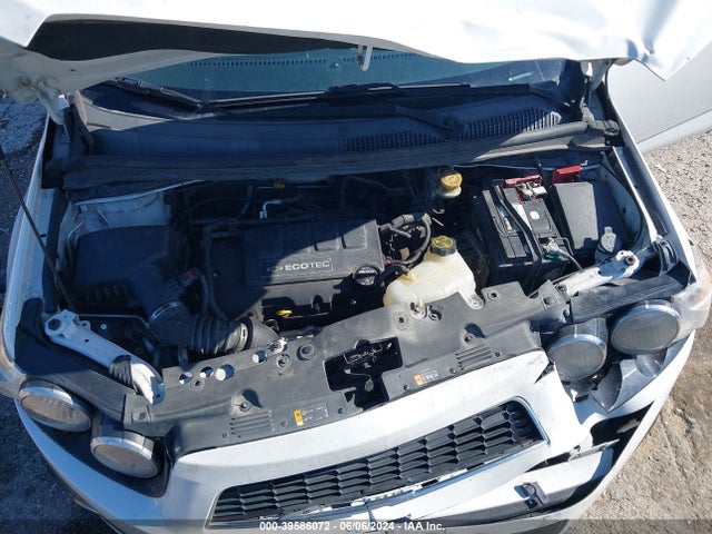 Chevrolet Sonic Ltz Auto 2015 1G1JE5SB1F4210585 Image 10
