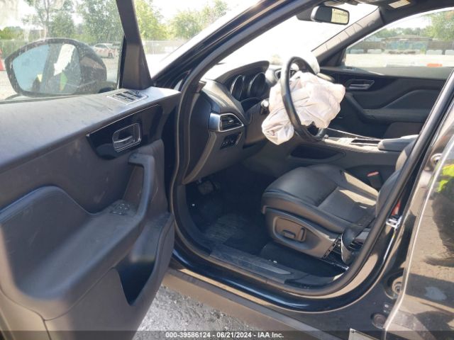 SADCJ2FX1JA275368 Jaguar F-pace 25t Premium