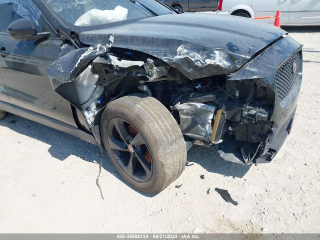 SADCJ2FX1JA275368 Jaguar F-pace 25t Premium