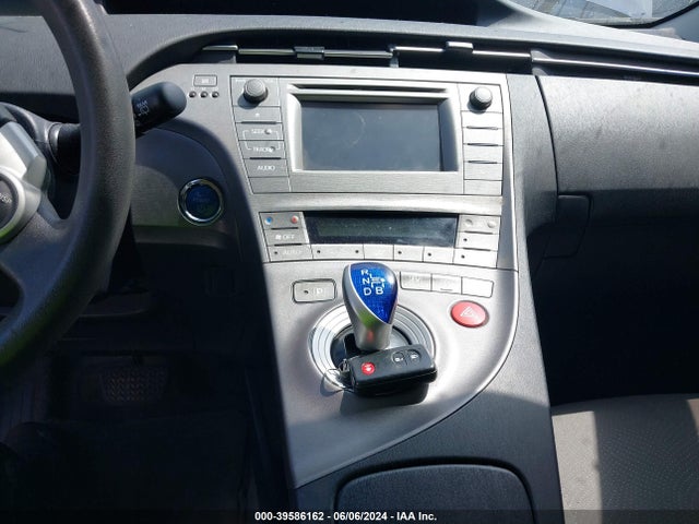 Toyota Prius Two 2015 JTDKN3DUXF0444181 Image 11