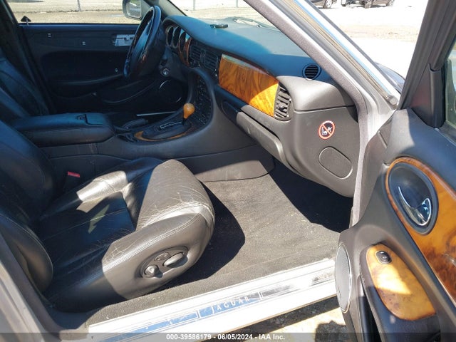 2002 JAGUAR XJR SAJDA15BX2MF46271 Photo 4