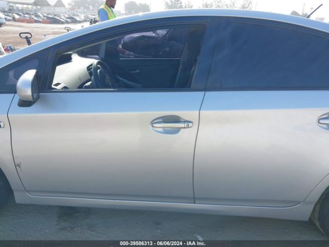JTDKN3DPXF3066078 Toyota Prius Plug-in Base (cvt)