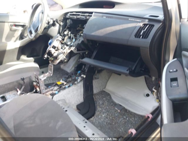 JTDKN3DPXF3066078 Toyota Prius Plug-in Base (cvt)