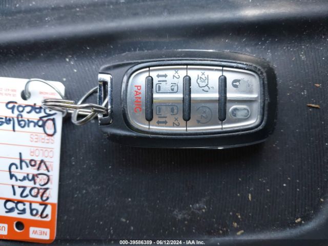 2C4RC1DG0MR532260 Chrysler Voyager Lxi