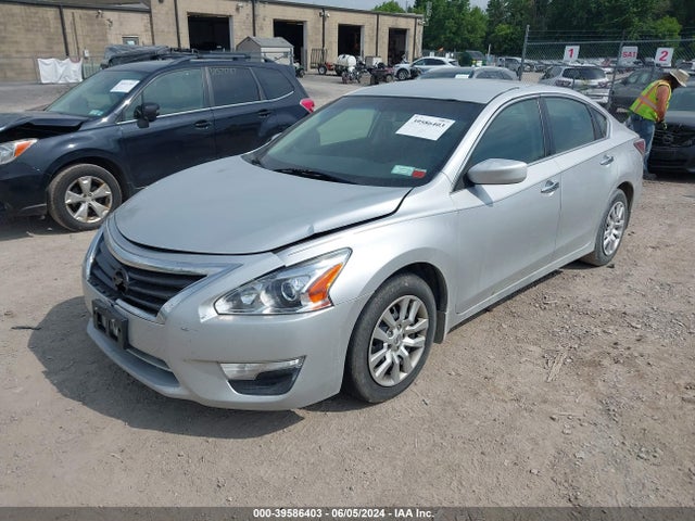 Nissan Altima 2.5 S 2014 1N4AL3AP9EC125793 Image 2