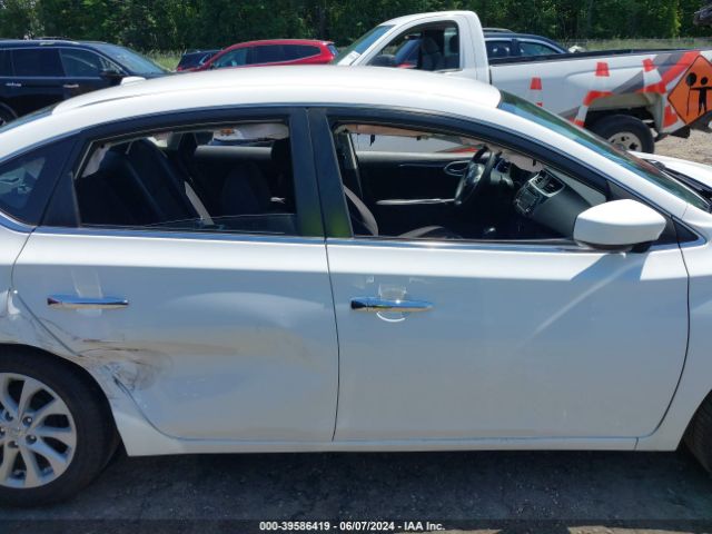 3N1AB7AP4JL655921 Nissan SENTRA SV