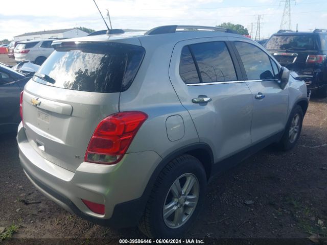 3GNCJLSB8HL256712 Chevrolet Trax Lt