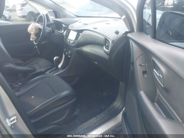 3GNCJLSB8HL256712 Chevrolet Trax Lt