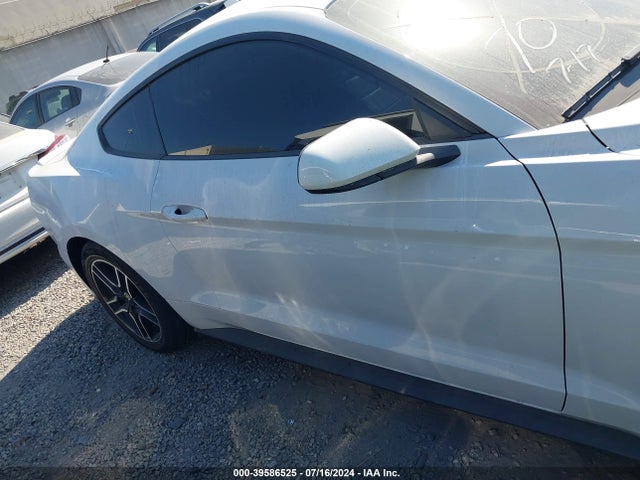 Ford Mustang Ecoboost Premium Fastback 2022 1FA6P8TH3N5106299 Image 13
