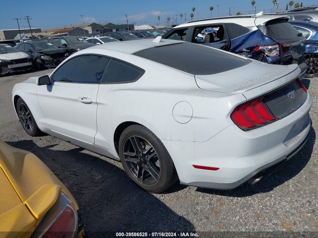 Ford Mustang Ecoboost Premium Fastback 2022 1FA6P8TH3N5106299 Image 3