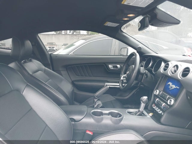 Ford Mustang Ecoboost Premium Fastback 2022 1FA6P8TH3N5106299 Image 5