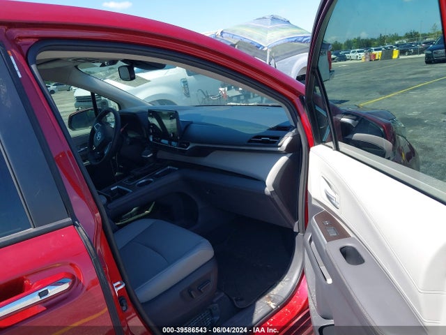 Toyota SIENNA XLE 2022 5TDYRKEC7NS094311 Image 5