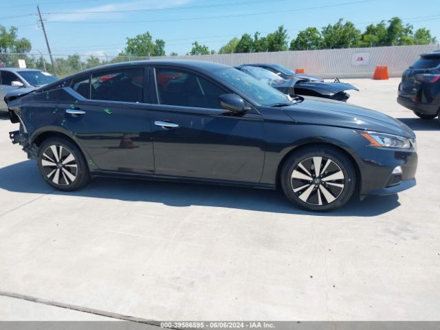 1N4BL4DV8NN408985 Nissan Altima Sv Fwd
