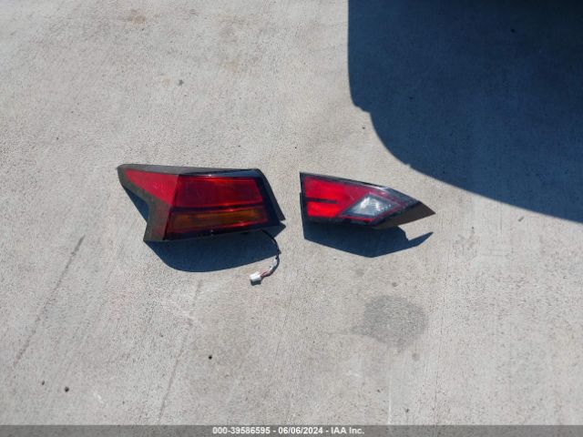1N4BL4DV8NN408985 Nissan Altima Sv Fwd
